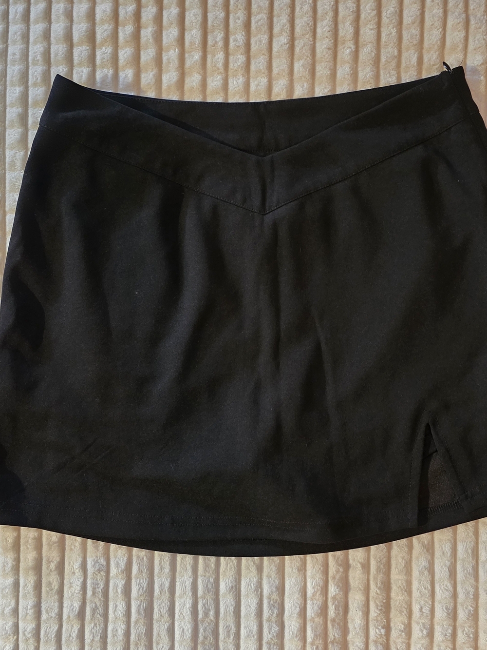 Black Women's V-Waist Skirt